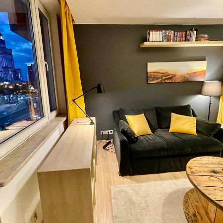FORUM Metro fast WiFi 55'TV Netflix HBO AppleTV+ Varsavia Esterno foto