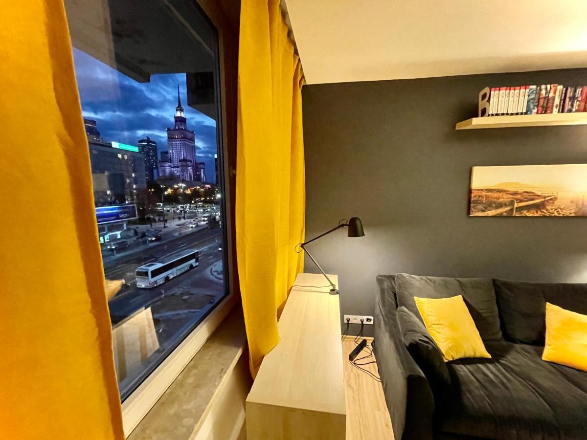 FORUM Metro fast WiFi 55'TV Netflix HBO AppleTV+ Varsavia Esterno foto